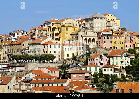 Vieille ville de l'arrondissement d'Imperia Porto Maurizio à la côte ligure, Italie, Imperia, Ligurie Banque D'Images