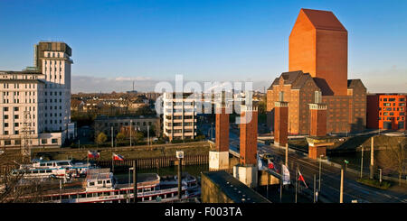 Port intérieur avec Kontorhaus et NRW Archiv, de l'Allemagne, en Rhénanie du Nord-Westphalie, région de la Ruhr, Duisburg Banque D'Images
