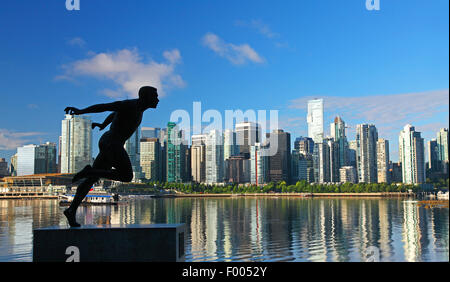 Vue depuis le parc Stanley à l'immeubles de grande hauteur, de Vancouver, Canada, Vancouver Banque D'Images