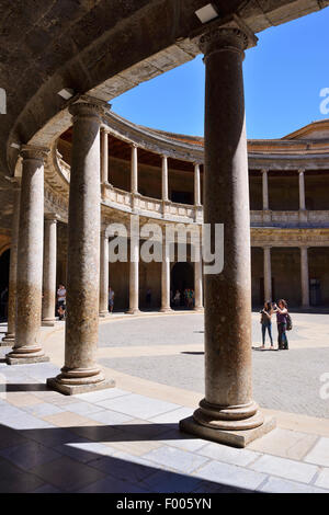 Cour de Palacio de Carlos V dans les palais de l'Alhambra à Grenade, Andalousie, Espagne Banque D'Images