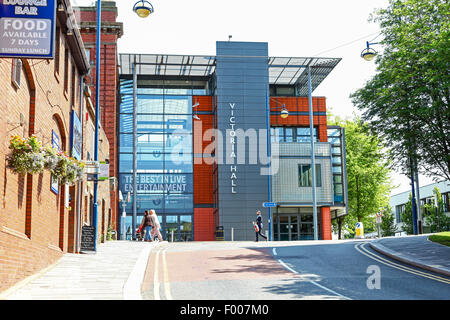 Victoria Hall Theatre Hanley Stoke on Trent Staffordshire England UK Personnel Banque D'Images