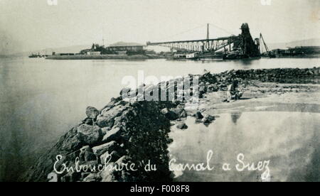 Suez, Egypte Ñ 1860-1870 - Prise de 10 ans pour construire le canal de Suez, a été conçu par le français Ferdinand de Lesseps, qui devint le président du Canal Maritime de Suez (Compagnie du Canal de Suez). La partie officielle a duré 10 jours. Un compte par Thos. H. Reid en 1909 : ÒThe cérémonie d'ouverture a été faite une magnifique fonction internationale. Une maison d'opéra a été bâti au Caire pour un coût de 60 000 livres sterling. Verdi, le compositeur, a écrit l'opéra égyptien ÒAidaÓ pour l'occasion, et pas de la composition est plus populaire au cours de la saison du Caire aujourd'hui lorsqu'il est produit avec toute la splendeur qu'il a marqué Banque D'Images