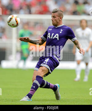 Munich, Allemagne. Le 04 août, 2015. Toby Alderweireld de Tottenham Hotspur en action au cours de l'Audi Cup à Munich, Allemagne, 04 août 2015. Photo : Thomas Eisenhuth/DPA - PAS DE FIL - SERVICE/dpa/Alamy Live News Banque D'Images