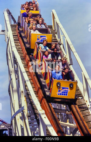 Grande Ourse rollercoaster. Pleasure Beach Blackpool. Le Lancashire. UK Banque D'Images