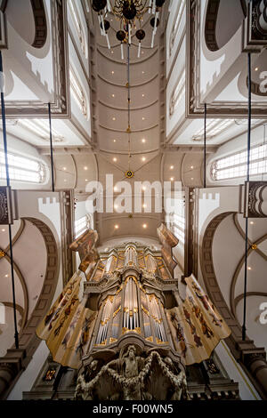 Intérieur avec Duyschot organe de la Westerkerk protestante dans la capitale néerlandaise, Amsterdam, Hollande du Nord, Pays-Bas Banque D'Images