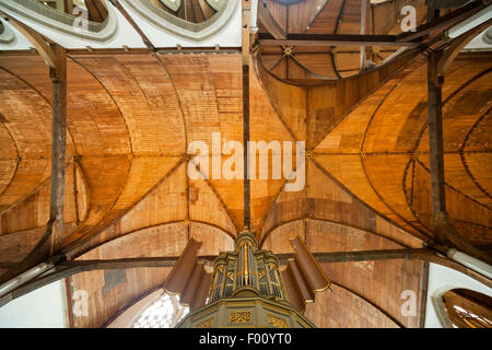 Le plafond en bois de l'Oude Kerk / ancienne église dans la capitale néerlandaise, Amsterdam, Hollande du Nord, Pays-Bas Banque D'Images