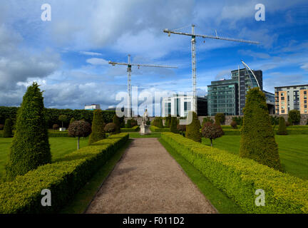 Les jardins rénovés dans le parc de l'Hôpital Royal, aujourd'hui le Musée irlandais d'Art Moderne, Kilmainham, Dublin, Irlande Banque D'Images