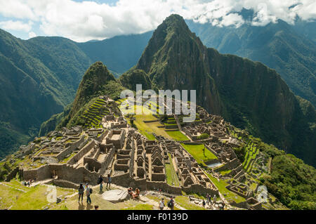 Les ruines Inca de Machu Picchu à partir de la garde, Pérou Banque D'Images