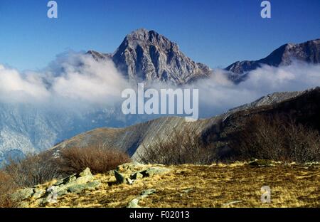 Pizzo d'Uccello, Parc Régional des Alpes Apuanes, Toscane, Italie. Banque D'Images