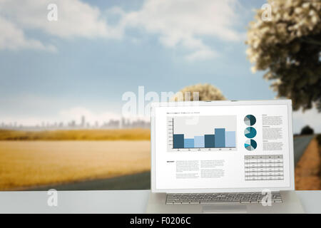 Image composite de l'interface d'affaires avec des graphiques et des données Banque D'Images