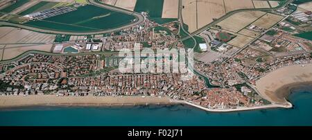 Vue aérienne de Caorle - Province de Venise, Vénétie, Italie. Banque D'Images