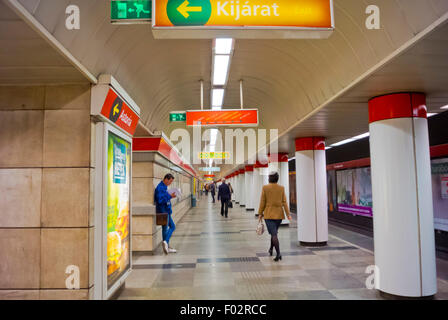 La station de métro Astoria, le centre de Budapest, Hongrie, Europe Banque D'Images