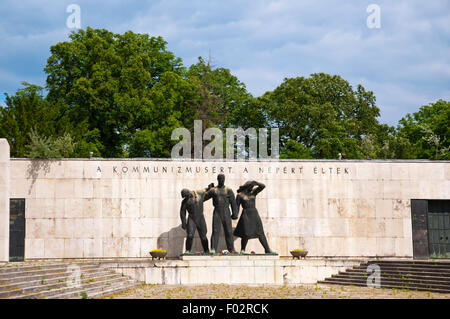 Mausolée du mouvement syndical (1958), cimetière Kerepesi, Pest, Budapest, Hongrie, Europe Banque D'Images