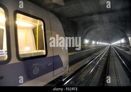 Milan (Italie), la ligne 5 de métro automatique Banque D'Images