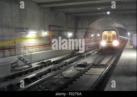 Milan (Italie), la ligne 5 de métro automatique Banque D'Images