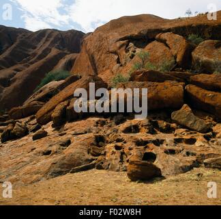 Détail de l'ouest de l'Uluru (Ayers Rock), le Parc National d'Uluru-Kata Tjuta (Liste du patrimoine mondial de l'UNESCO, 1987), le Territoire du Nord, Australie. Banque D'Images