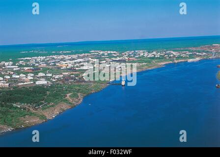 Vue aérienne de la rivière Yenisey - environs d'Igarka, Sibérie, Russie Banque D'Images