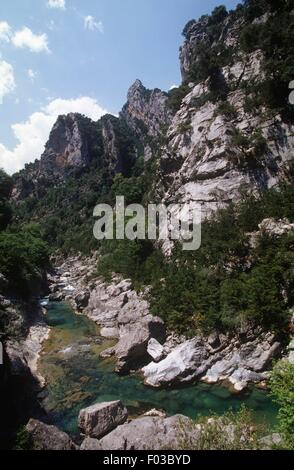 Espagne - Aragon - Parc national Ordesa y Monte Perdido (Liste du patrimoine mondial de l'UNESCO, 1997) - Canyon de Anisclo, Rio Bellos Banque D'Images