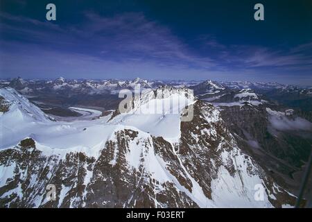 Italie - Piémont - Alpes Pennines - Grindelwald - La ville de Macugnaga côté du massif du Monte Rosa.