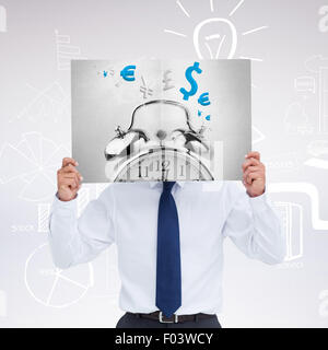 Image composite de commerçant holding blank sign en face de sa tête Banque D'Images