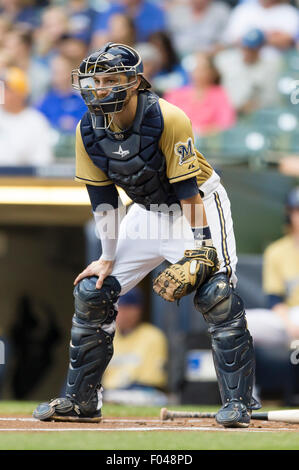 Milwaukee, WI, USA. Le 05 août, 2015. Milwaukee Brewers catcher Jonathan Lucroy # 20 au cours de la partie de baseball de ligue majeure entre les Milwaukee Brewers et San Diego Padres au Miller Park de Milwaukee, WI. John Fisher/CSM/Alamy Live News Banque D'Images