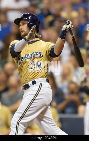 Milwaukee, WI, USA. Le 05 août, 2015. Milwaukee Brewers catcher Jonathan Lucroy # 20 jusqu'à chauve-souris pendant le match de la Ligue Majeure de Baseball entre les Milwaukee Brewers et San Diego Padres au Miller Park de Milwaukee, WI. John Fisher/CSM/Alamy Live News Banque D'Images