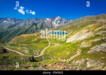 Le parc national de Stelvio, Gavia Pass, Valfurva, Alpes, ITALIE - Le Lac Noir Banque D'Images