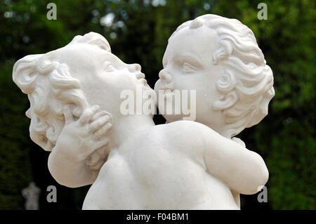 La sculpture Baroque rococo illustrant l'une des quatre étapes de l'amour au Palais de Wilanów à Varsovie, Pologne Banque D'Images