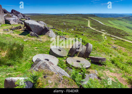 Meules abandonnées, Stanage Edge, Peak District Banque D'Images