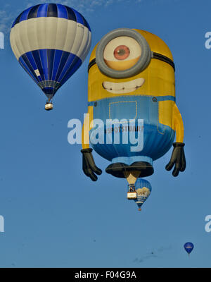 Ashton Cour, Bristol, Royaume-Uni. Le 06 août, 2015. Formes spéciales et au lancement de ballons Balloon Fiesta, Ashton Cour, Bristol : Crédit jules annan/Alamy Live News Banque D'Images