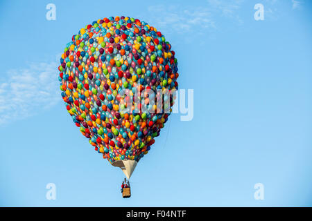 Bristol, Royaume-Uni. Le 06 août, 2015. Le premier jour de la 37e Bristol International Balloon Fiesta a eu lieu à Ashton Court. L'événement, considérée comme le plus important de ce type en Europe, est d'une durée de quatre jours, le jeudi 6 au dimanche 9 août. Bristol, UK, 6 août 2015. Credit : Redorbital Photography/Alamy Live News Banque D'Images