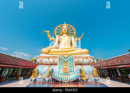 Statue du Grand Bouddha au Wat Phra Yai Ko Temple Pan à Ban Bo Phut, Ko Samui, Thaïlande Banque D'Images