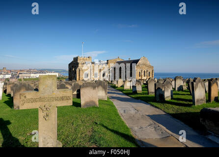 L'église St Mary vierge à Whitby sur un matin ensoleillé Banque D'Images