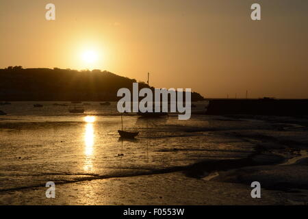 À Instow vers Hartland au coucher du soleil Banque D'Images