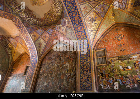 Voûtes de hall principal, Palais Chehel Sutun, Isfahan, Iran Banque D'Images