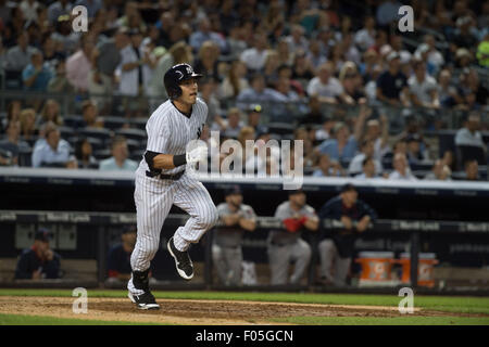 New York, New York, USA. 6e août, 2015. JACOBY ELLSBURY des Yankees de perruques à droite dans la 7e manche, New York Yankees vs Red Sox de Boston, Yankee Stadium, le jeudi, Août 6, 2015. Credit : Bryan Smith/ZUMA/Alamy Fil Live News Banque D'Images