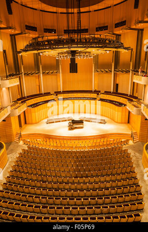 Vue de l'intérieur de la chan centre for the performing arts sur le campus de l'UBC, à Vancouver Banque D'Images