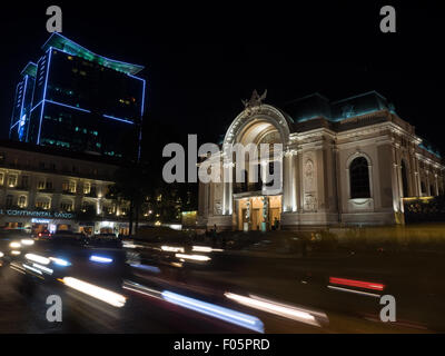 L'Opéra de Saigon, (alias le Théâtre Municipal de Ho Chi Minh Ville), la nuit à Ho Chi Minh Ville (Saigon), Vietnam Banque D'Images