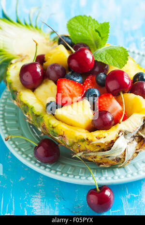 Salade de fruits à l'ananas Banque D'Images