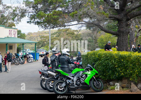 Des promesses en l'air club de moto cafe sur l'ancien Pacific Highway, Cowan, New South Wales, Australie. Point de rencontre très apprécié des cyclistes. Banque D'Images