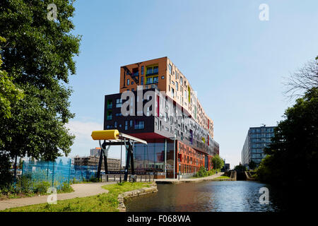 Les 2009 jetons est un immeuble résidentiel, à côté de l'Ashton Canal, à New Islington, Manchester, Angleterre. Historica Banque D'Images