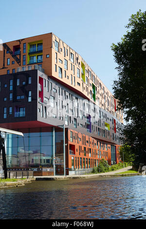 Les 2009 jetons est un immeuble résidentiel, à côté de l'Ashton Canal, à New Islington, Manchester, Angleterre. Historica Banque D'Images