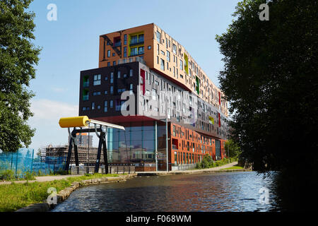 Les 2009 jetons est un immeuble résidentiel, à côté de l'Ashton Canal, à New Islington, Manchester, Angleterre. Historica Banque D'Images