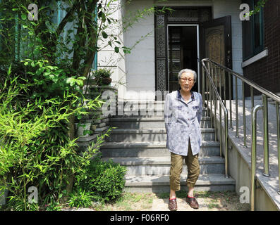 Au sud-coréen Kim Bok Dong, illustrée à Séoul, en Koream 9 juin 2015. Les 88 ans, est l'un des 48 Sud-Coréens encore la vie, qui sont des victimes de la prostitution forcée dans les bordels de l'armée japonaise pendant la Seconde Guerre mondiale. PHOTO : DIRK GODDER/DPA Banque D'Images