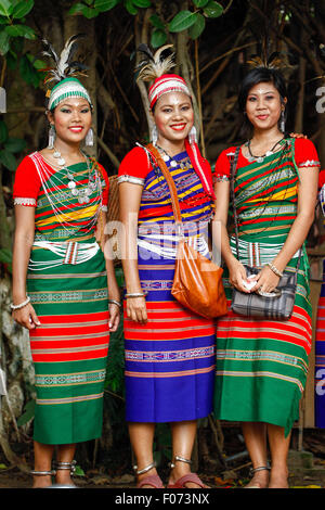 09 août, 2015 Dhaka, Bangladesh. 9 Août, 2015. Les gens de la communauté bangladaise participe à un rassemblement de Dhaka, a tenu à célébrer Organisation des Nations Unies (ONU) Journée internationale des populations autochtones. L'événement est observé pour promouvoir et protéger les droits des communautés autochtones riches et diverses cultures. © K M Asad/ZUMA/Alamy Fil Live News Banque D'Images