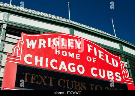 Entrée principale CHICAGO CUBS BASEBALL WRIGLEY FIELD MARQUEE (©ZACHARY TAYLOR DAVIS 1914) CHICAGO ILLINOIS USA Banque D'Images