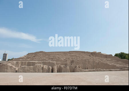 Pyramide de Huaca Pucllana Banque D'Images