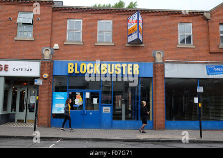 Magasin fermé vide de Blockbuster en direction Harborne Birningham Août 2015 Banque D'Images