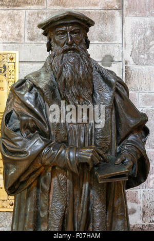 Statue de la réforme ministre calviniste John Knox à l'intérieur de la cathédrale St Giles, High Street, Édimbourg. Banque D'Images