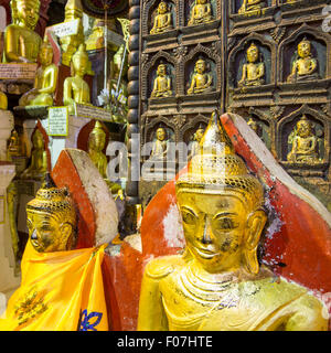 Statues de Bouddha dans une des grottes de Pindaya Banque D'Images